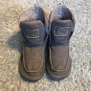 Sanuk cozy booties women’s size 7.5
